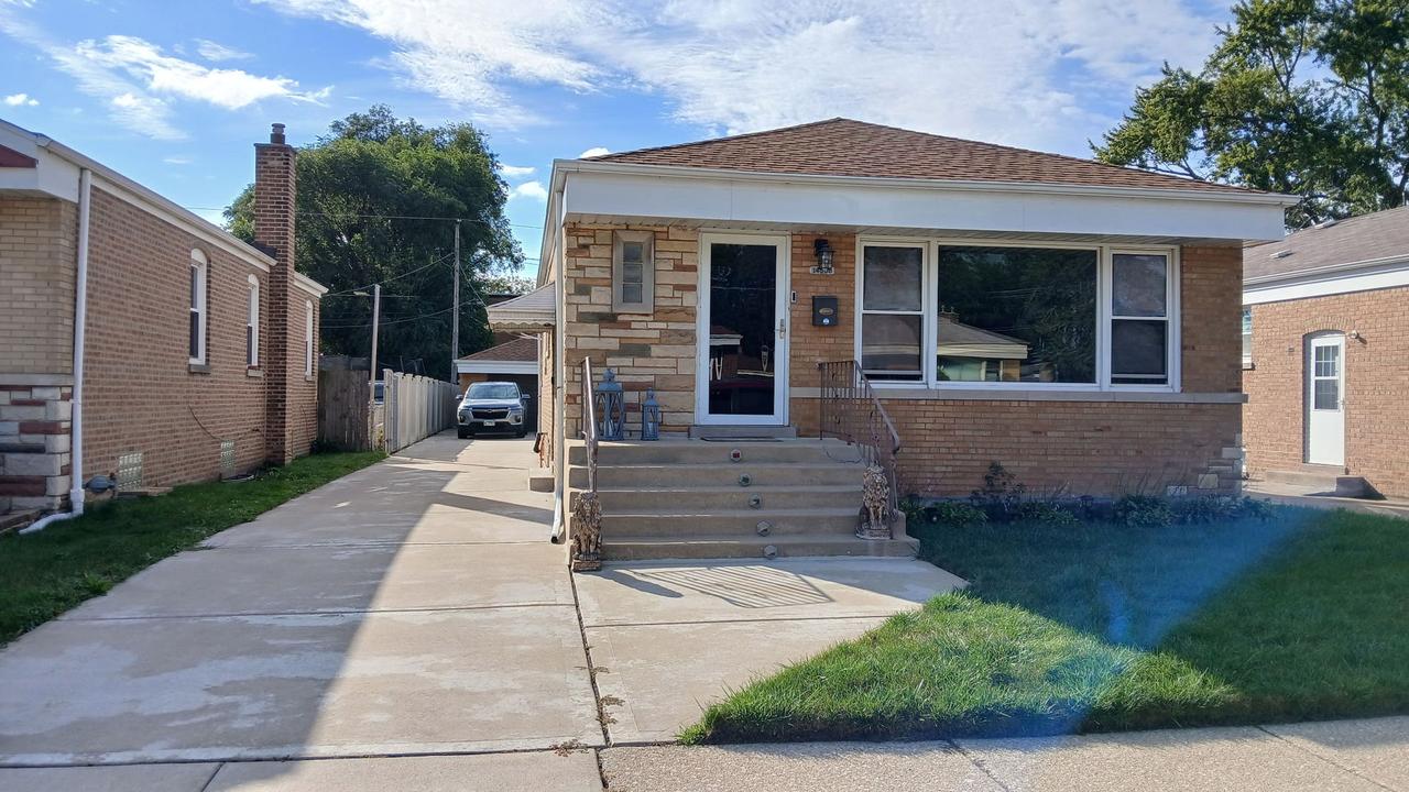 14508 S Saginaw Ave., Burnham, IL 60633