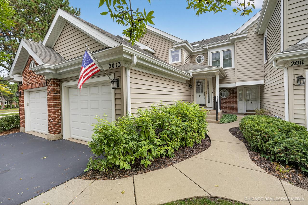 2013 N Coldspring Rd., Arlington Heights, IL 60004