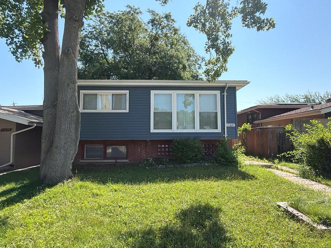 15221 Oak St., Dolton, IL 60419