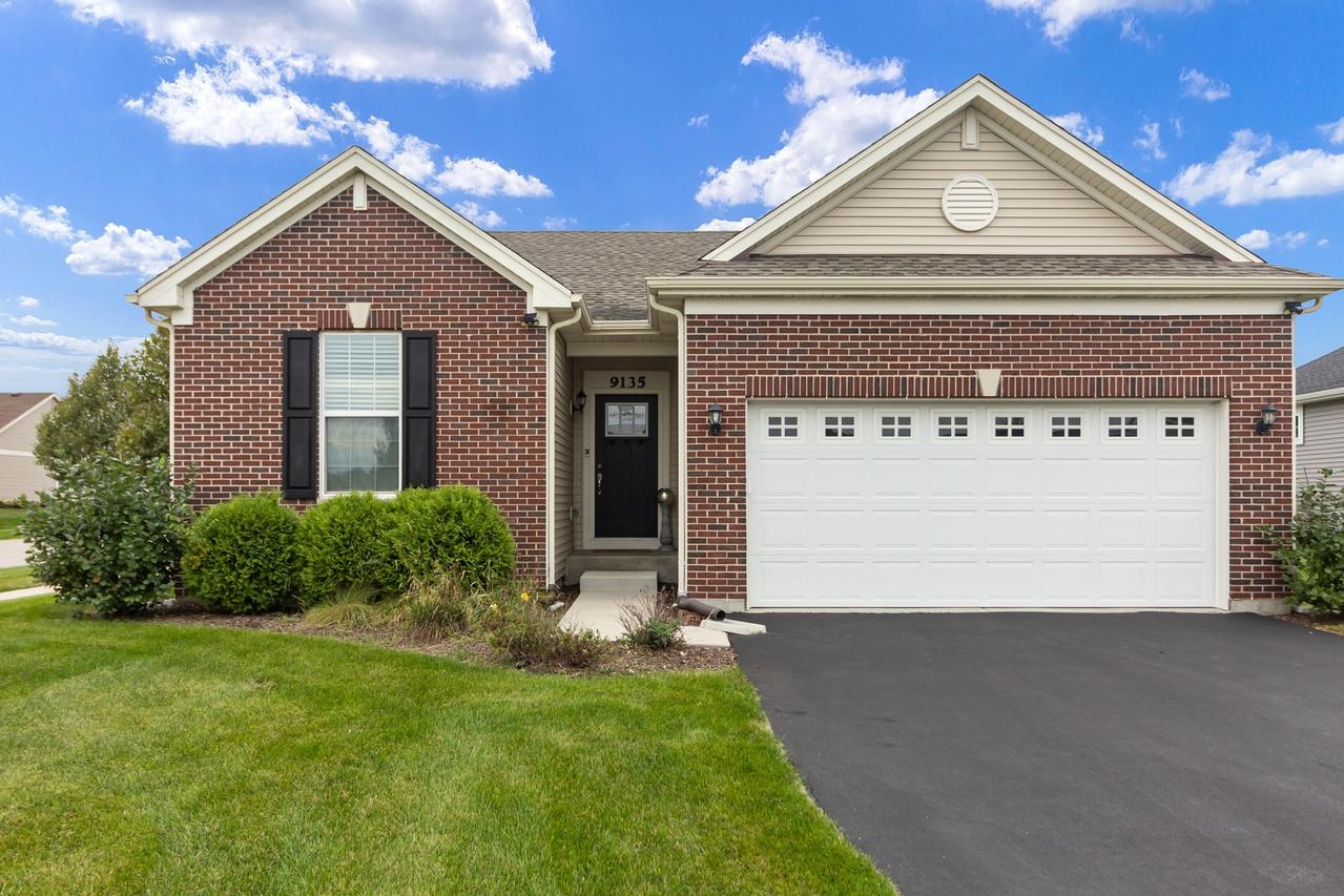 9135 Nash Ct., Huntley, IL 60142