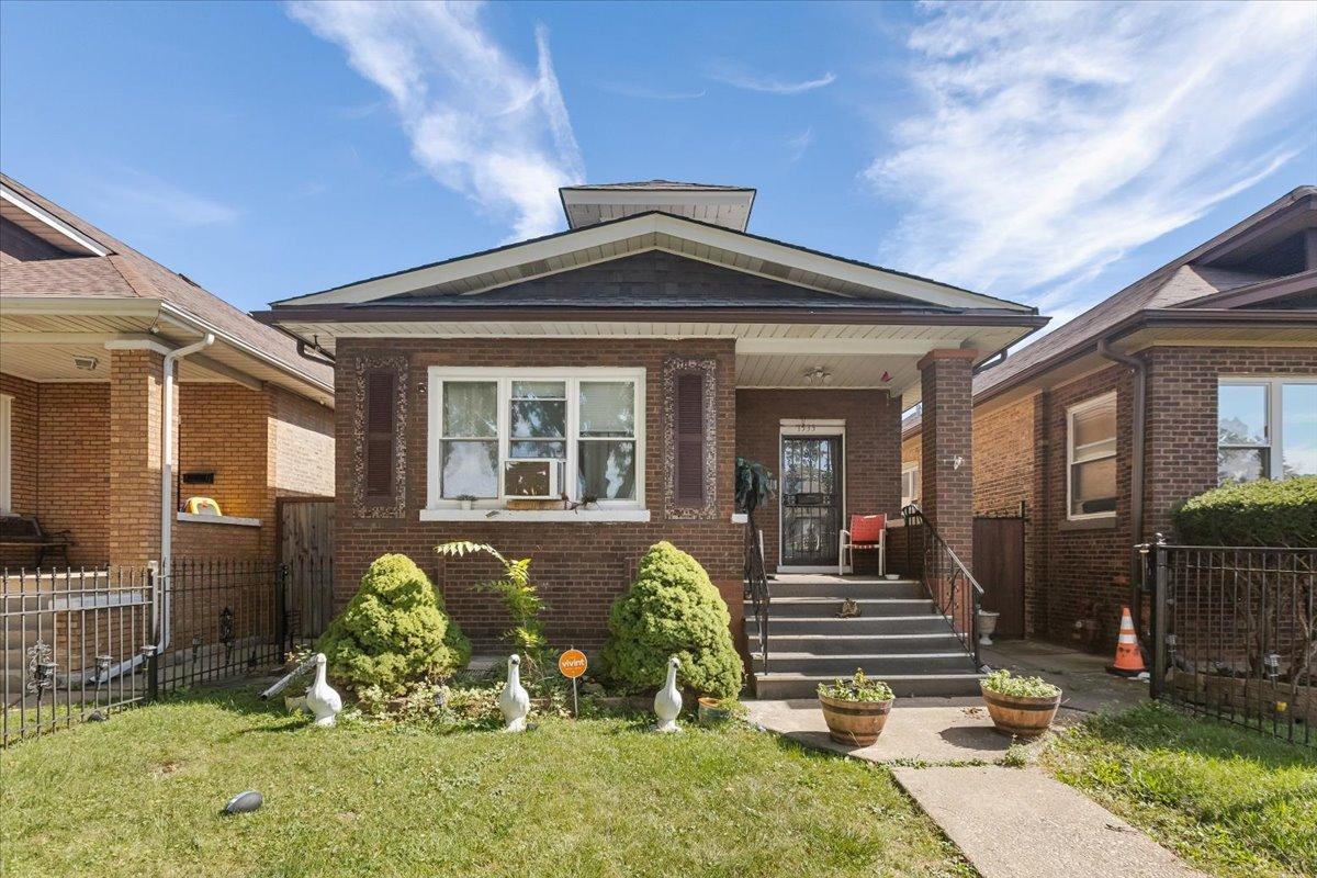 1533 N Waller Ave., Chicago, IL 60651