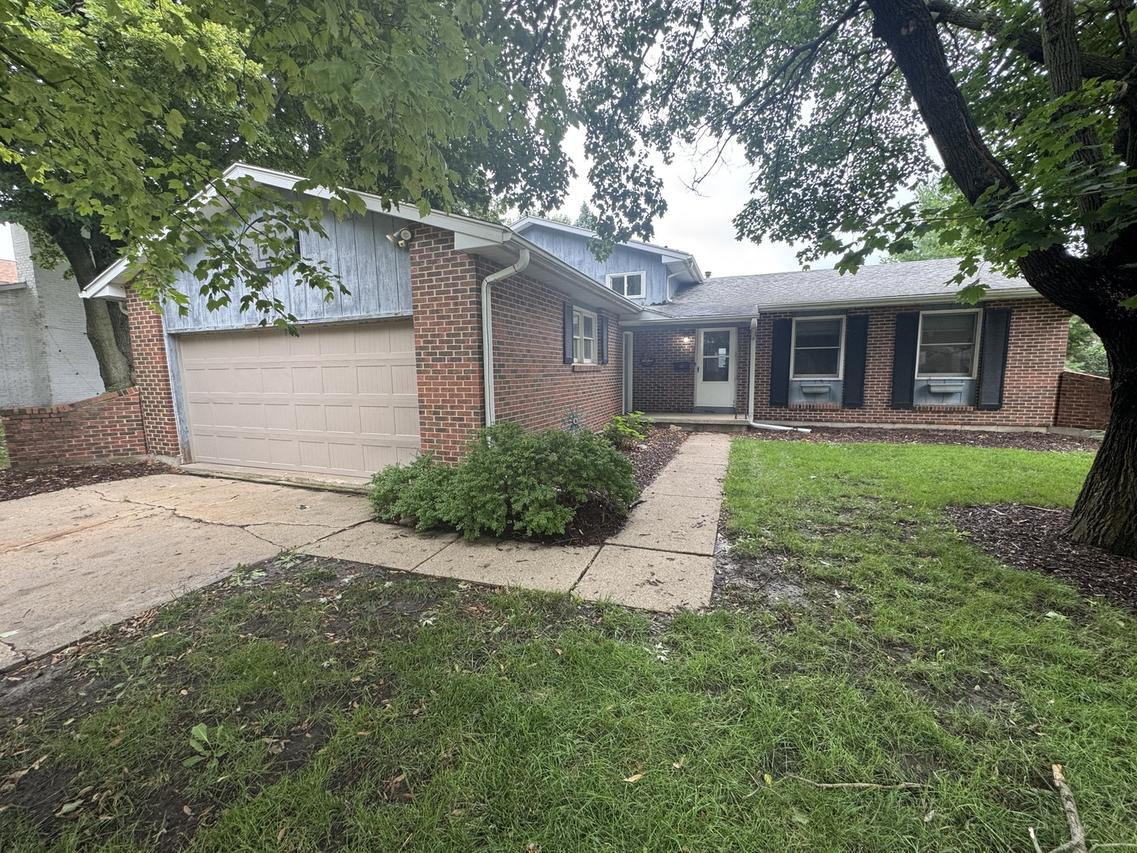 1816 6th Ave., Sterling, IL 61081