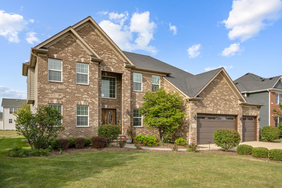 4019 Chinaberry Ln., Naperville, IL 60564