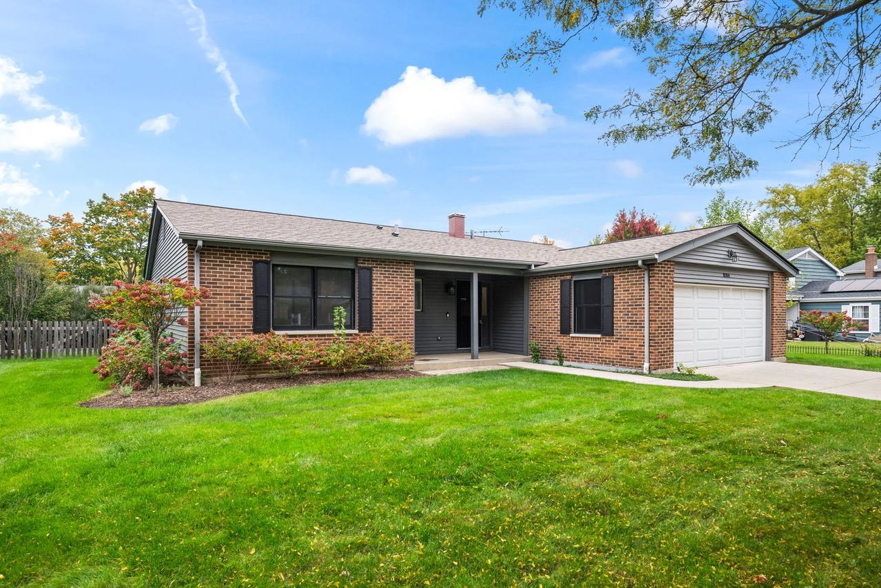 1034 Tamarack Ln., Libertyville, IL 60048