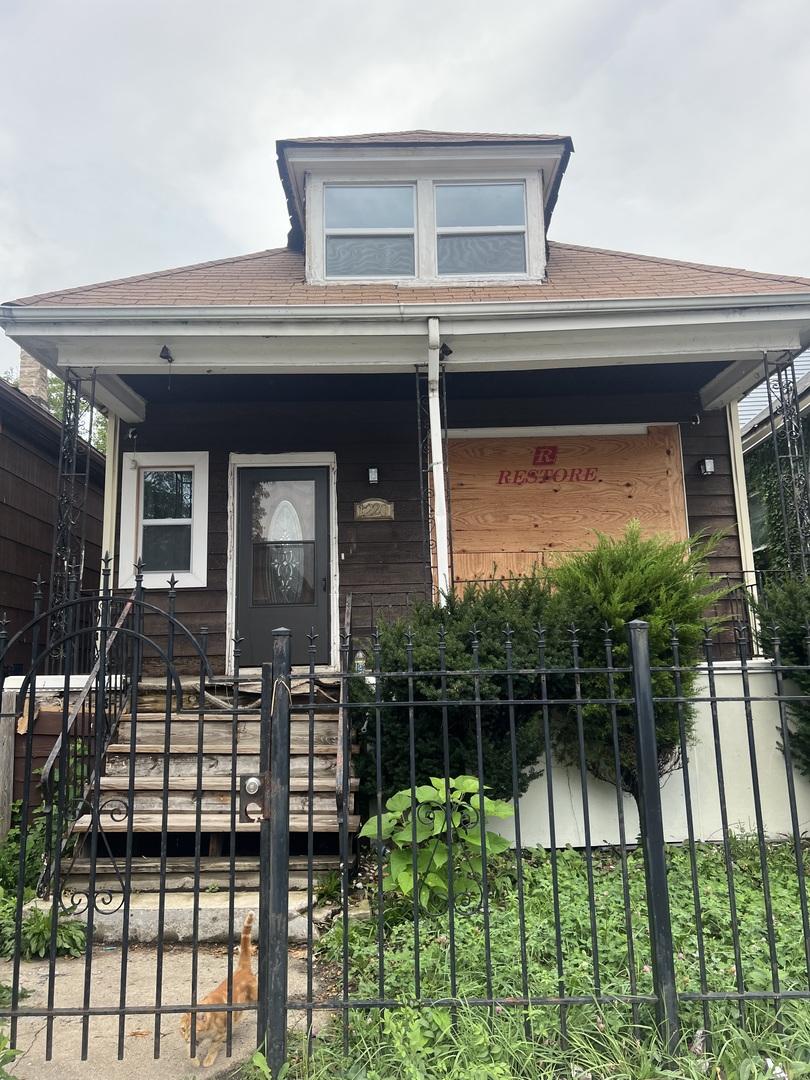 1220 W 74th St., Chicago, IL 60636