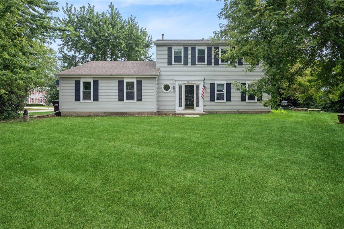 1348 Loch Lomond Dr., Crystal Lake, IL 60014