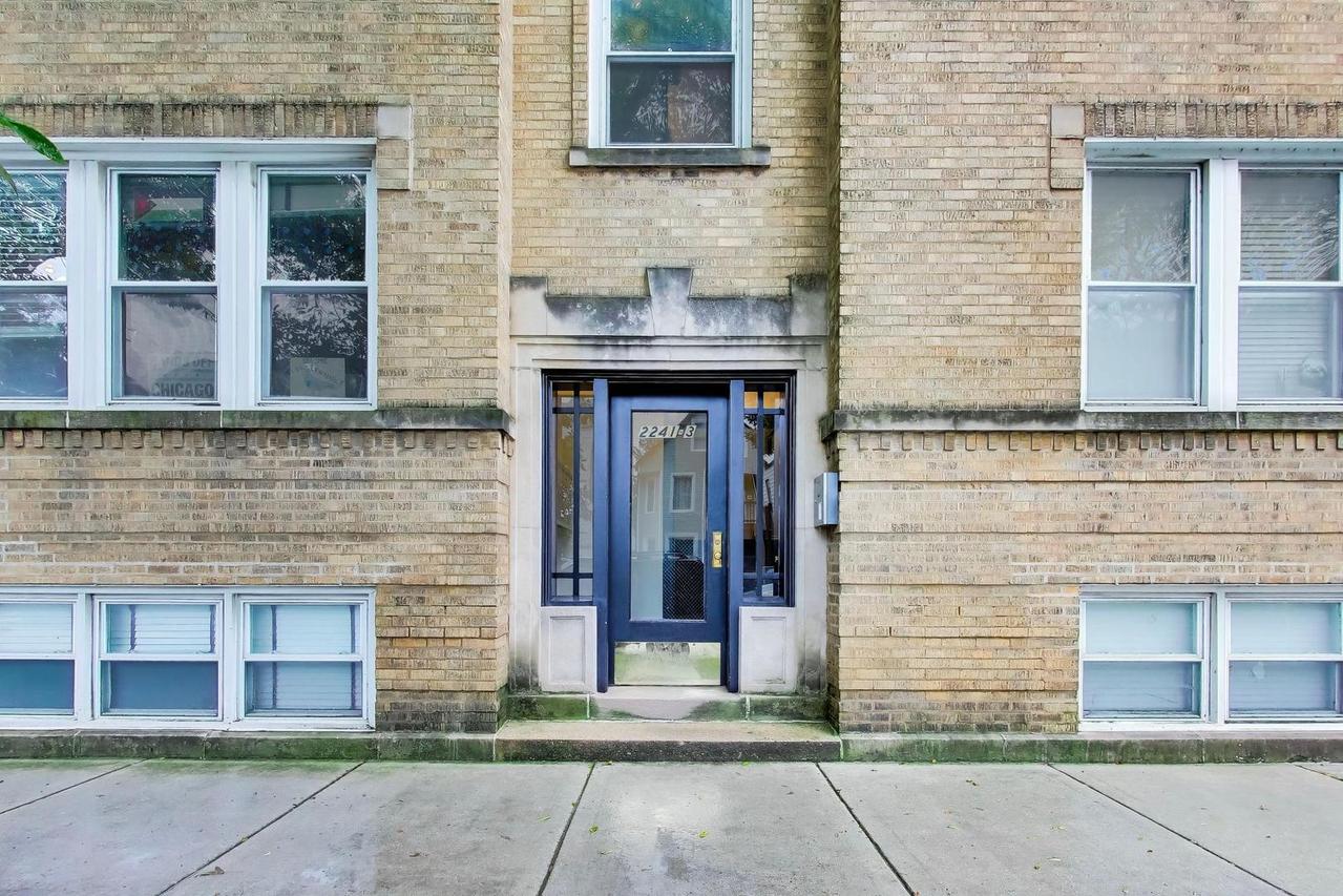 2243 W Ainslie St. #3W, Chicago, IL 60625
