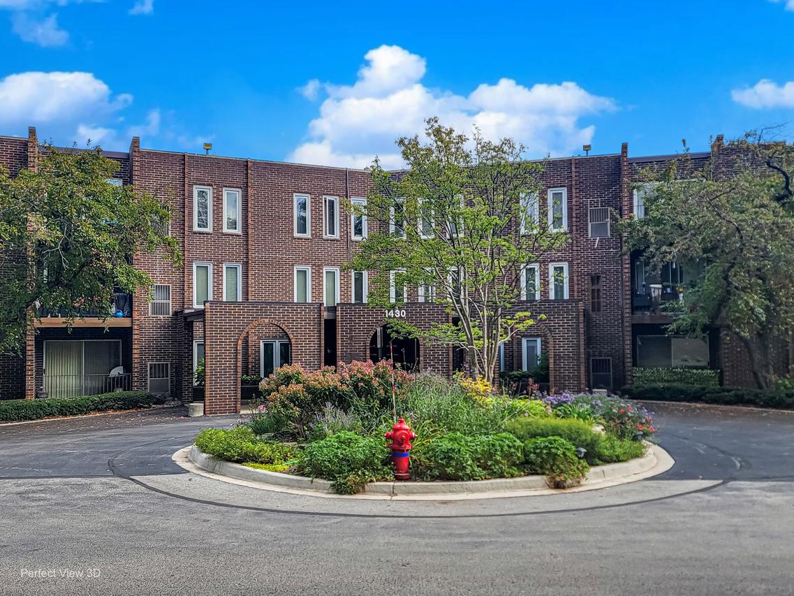 1430 Sandstone Dr. #316, Wheeling, IL 60090