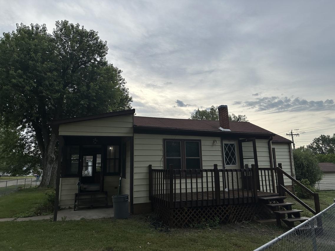 1607 Ontario Ave., Savanna, IL 61074