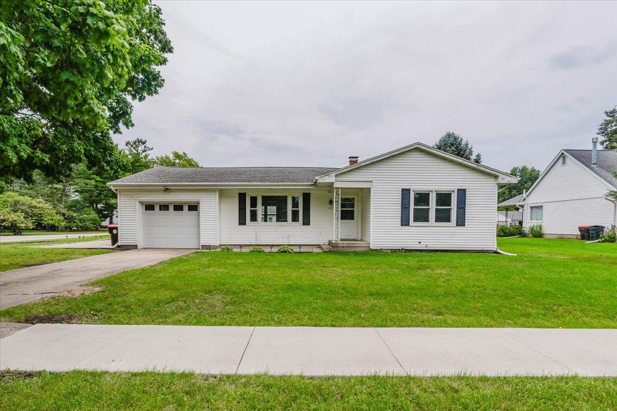 115 E 7th St., Gridley, IL 61744