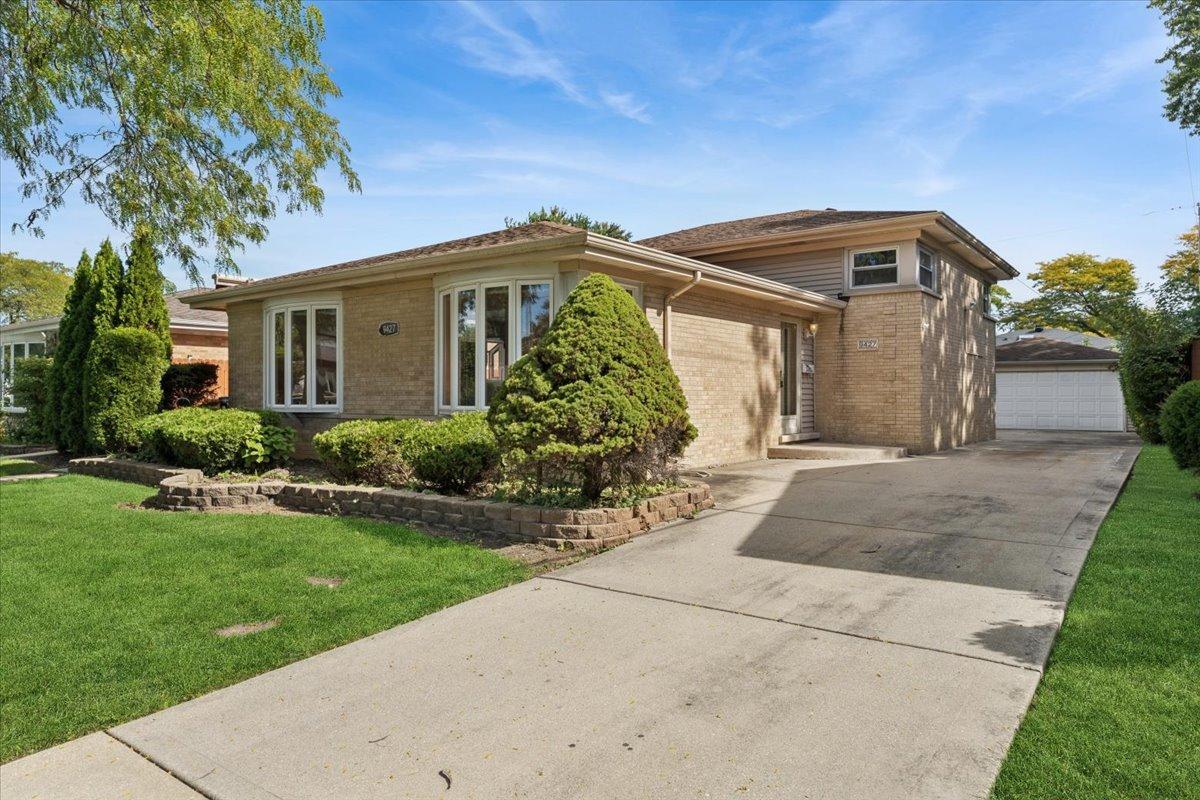 9427 Merrill Ave., Morton Grove, IL 60053