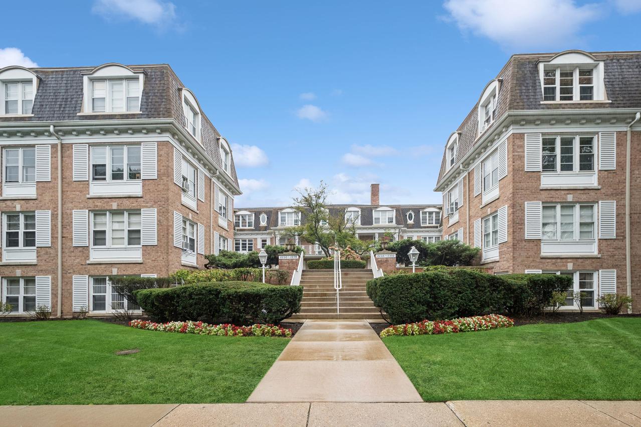 2300 Central St. #3, Evanston, IL 60201