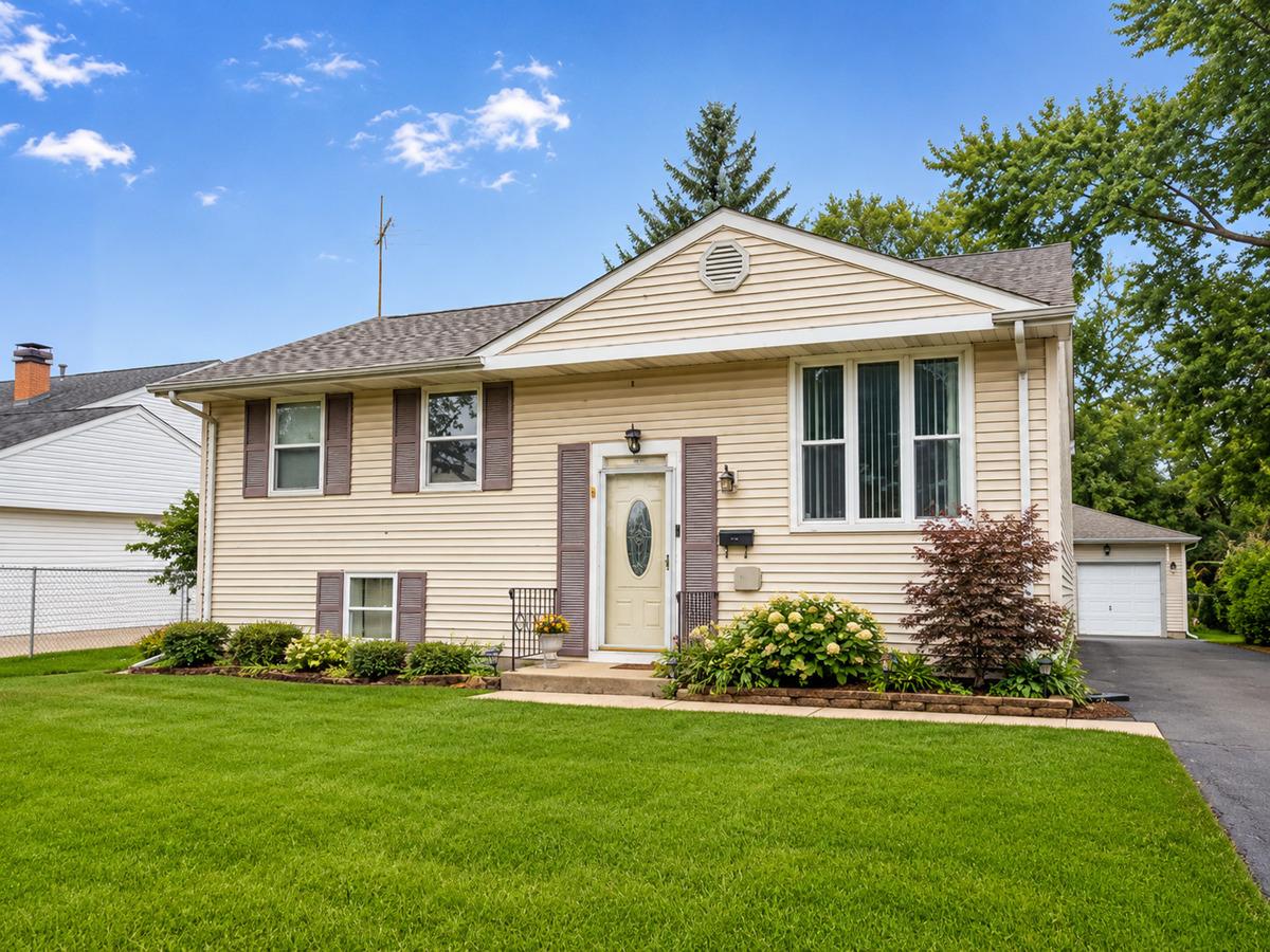909 Cypress Ln., Joliet, IL 60435