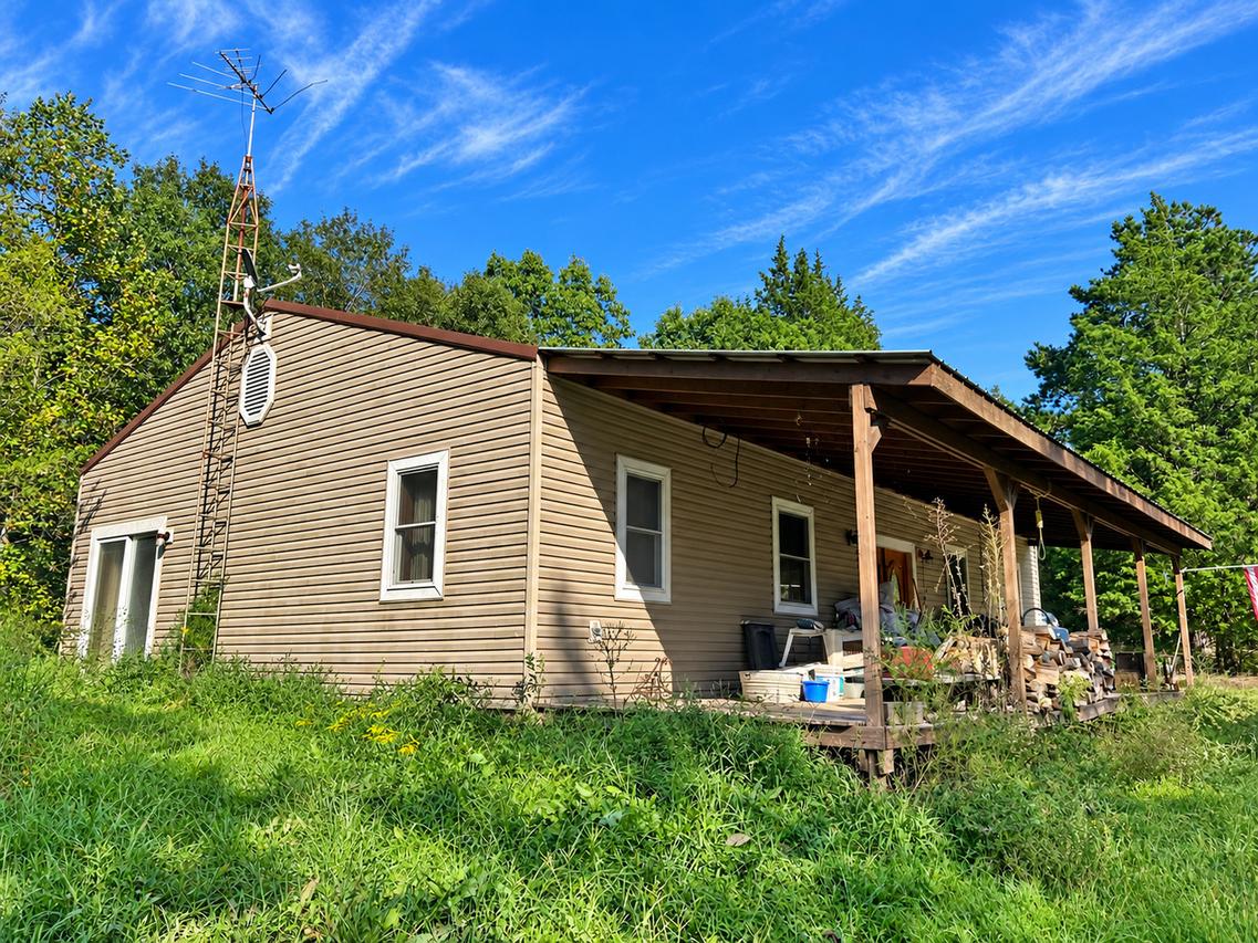 33 Karbers Ridge Rd., Herod, IL 62947