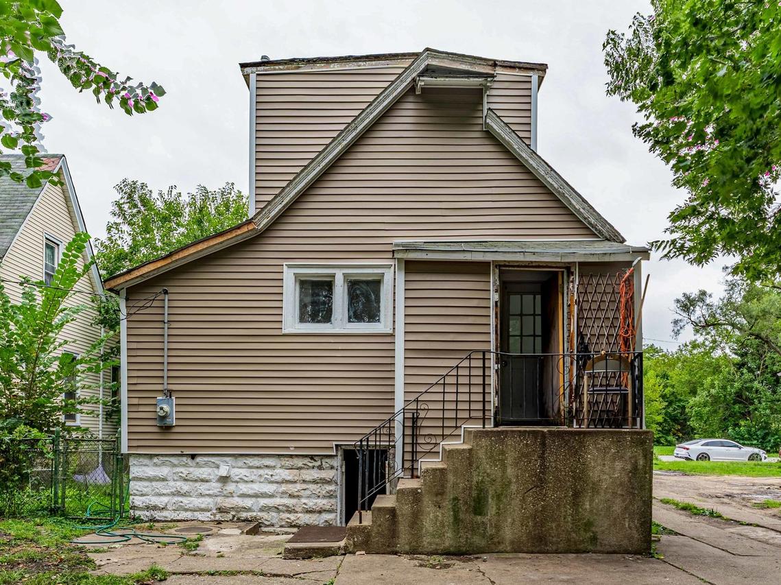 11548 S State St., Chicago, IL 60628