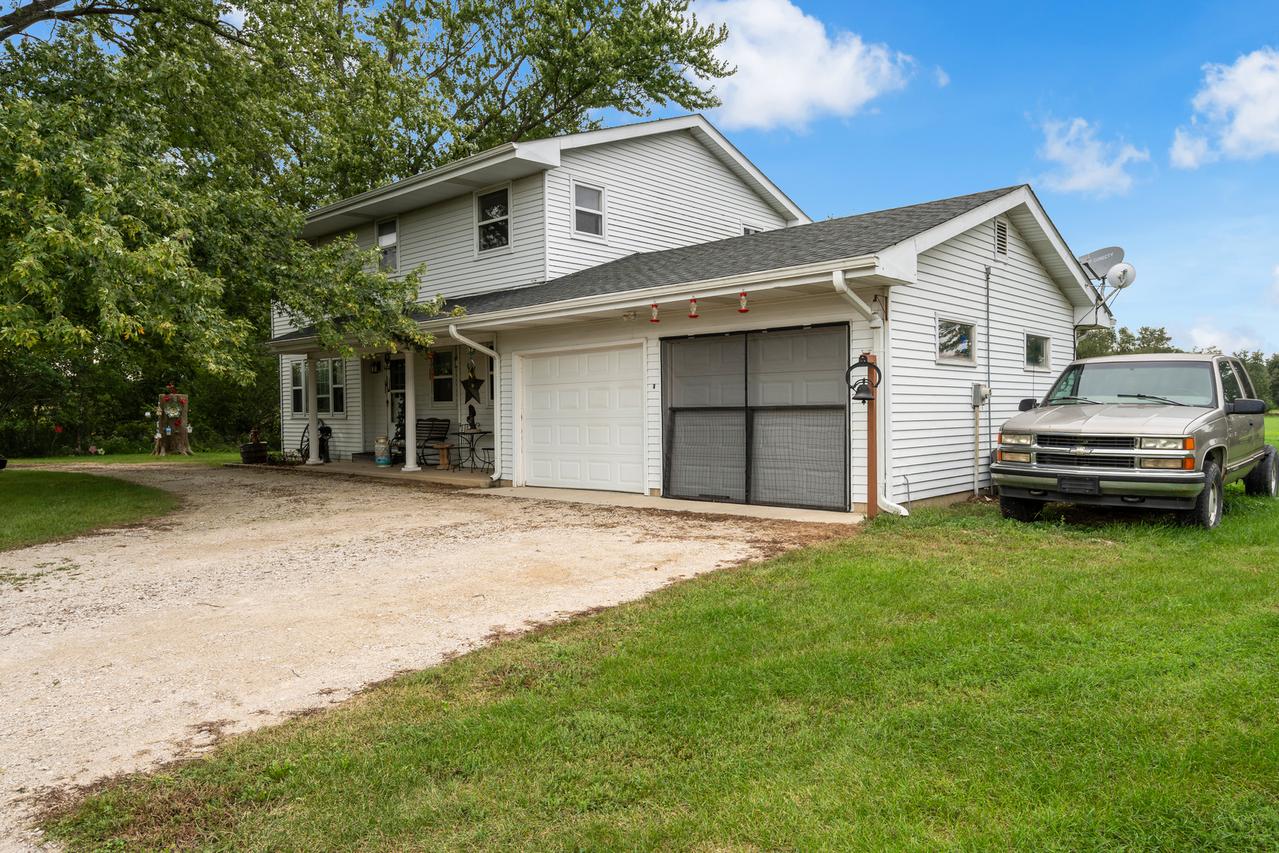 2677 N 45th Rd., Sandwich, IL 60548