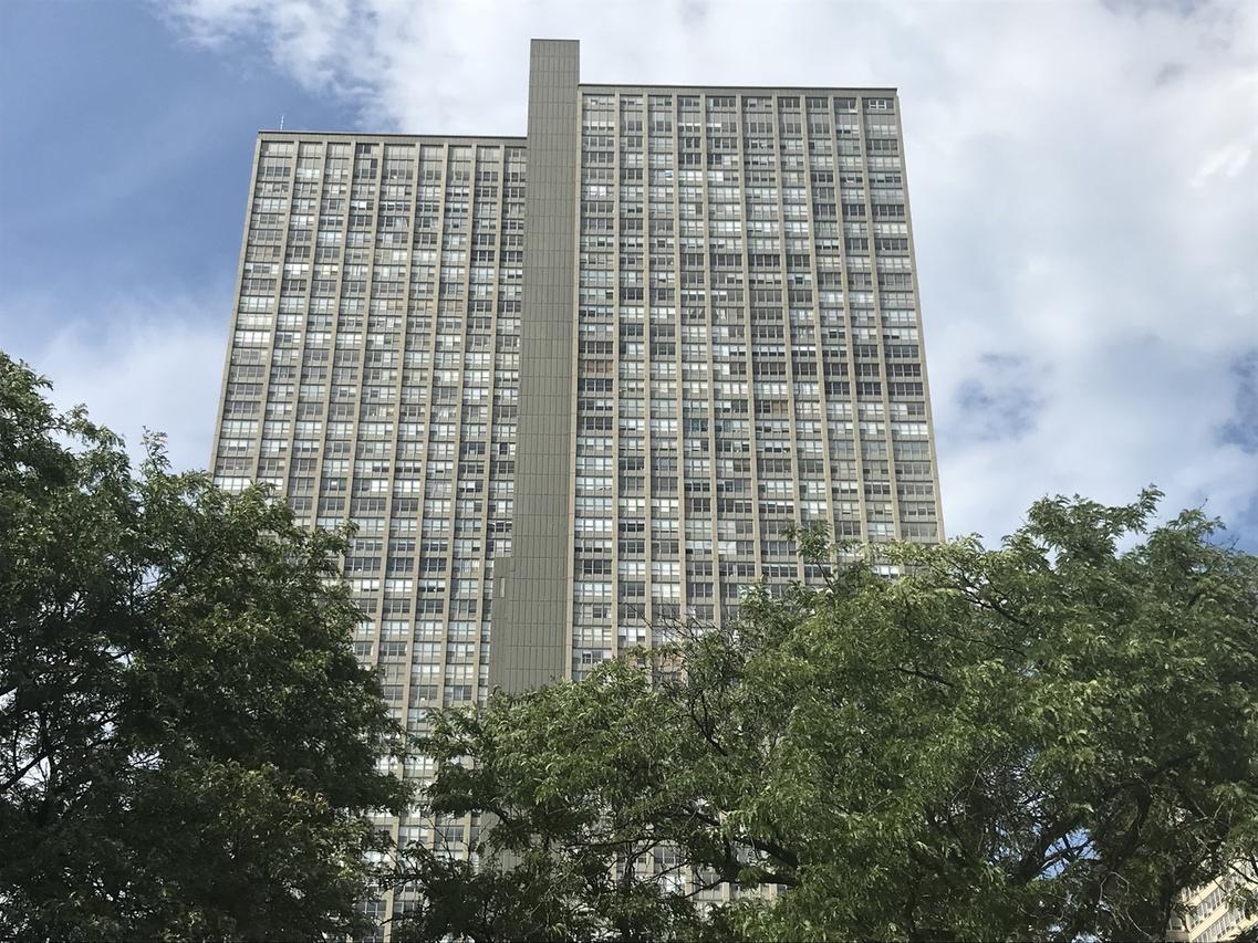 655 W Irving Park Rd. #1609, Chicago, IL 60613