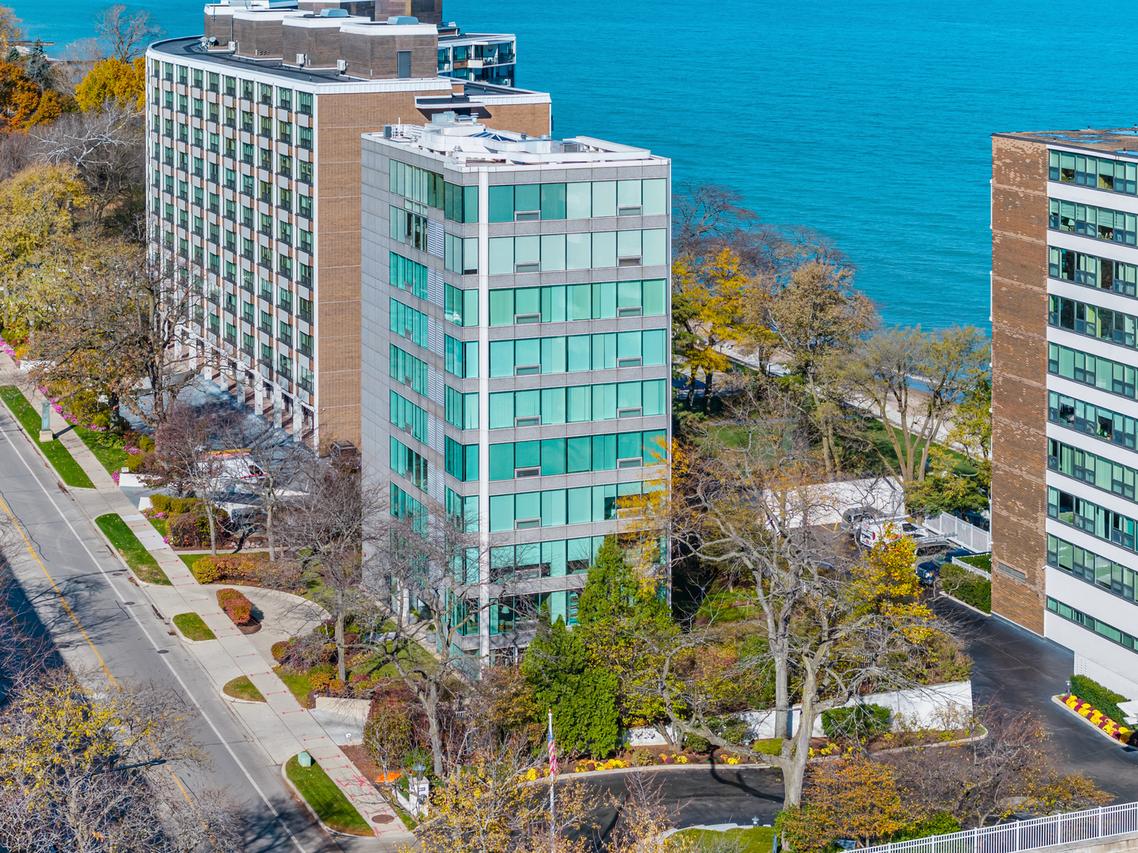 1618 Sheridan Rd. #PH, Wilmette, IL 60091