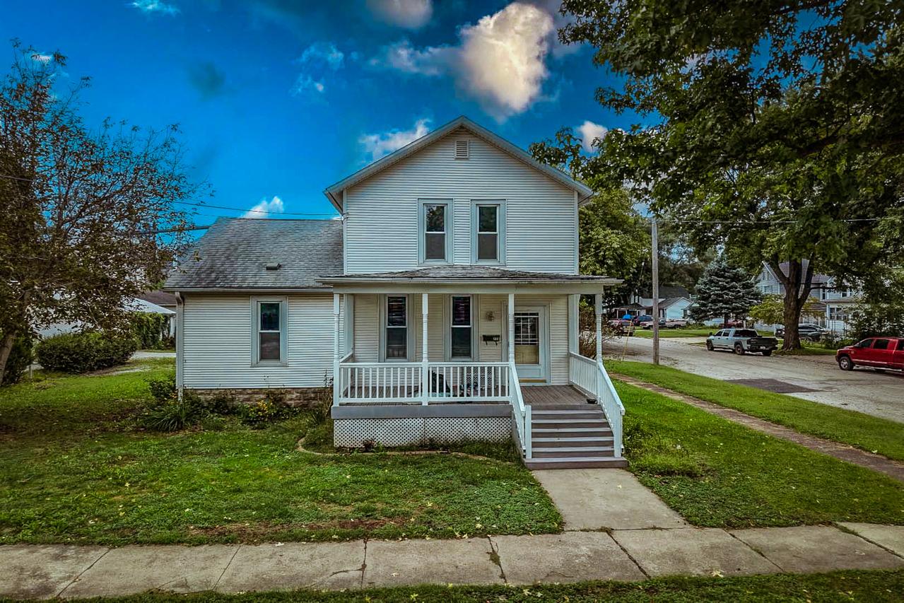 223 N 3rd St., Watseka, IL 60970
