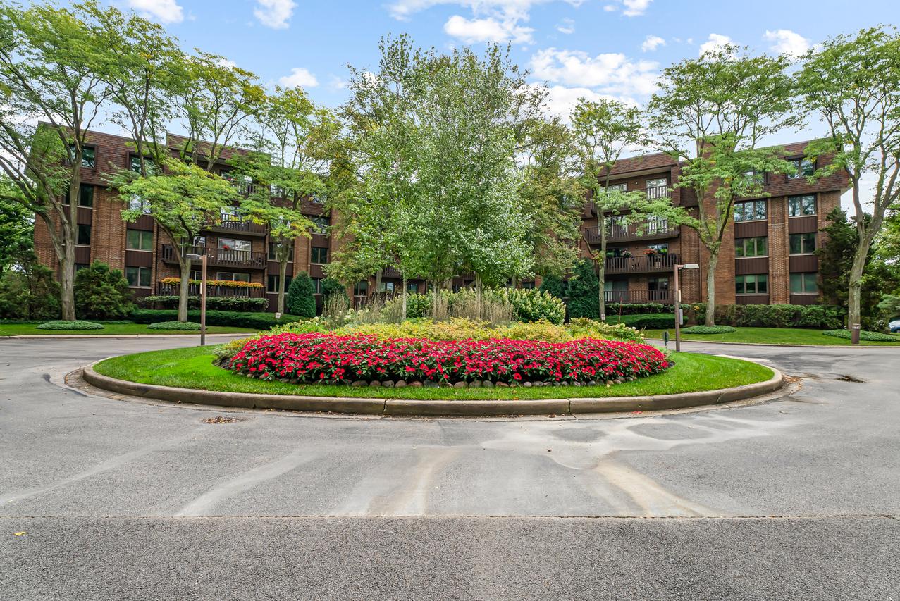 1175 Lake Cook Rd. #406, Northbrook, IL 60062
