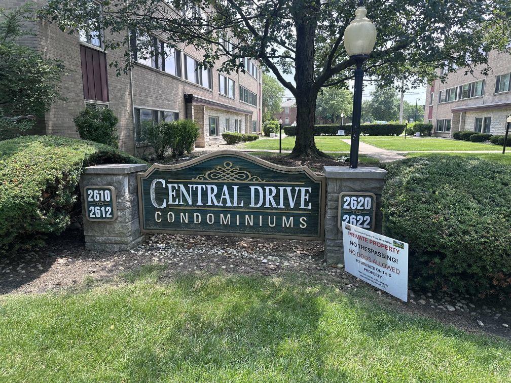 2612 Central Dr. #1N, Flossmoor, IL 60422