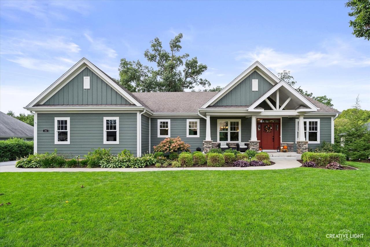 25 Retreat Ct., South Elgin, IL 60124