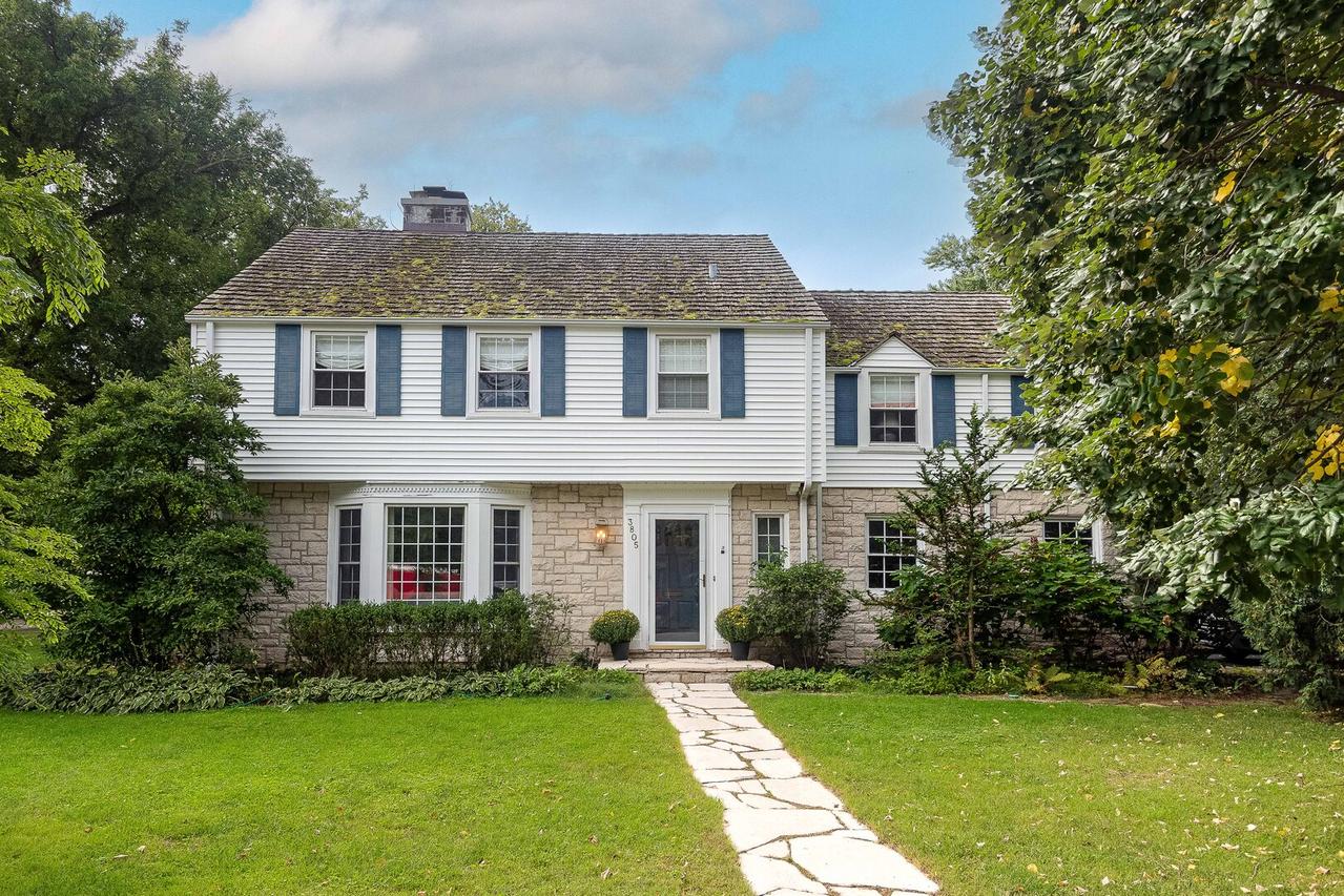 3805 Foster St., Evanston, IL 60203