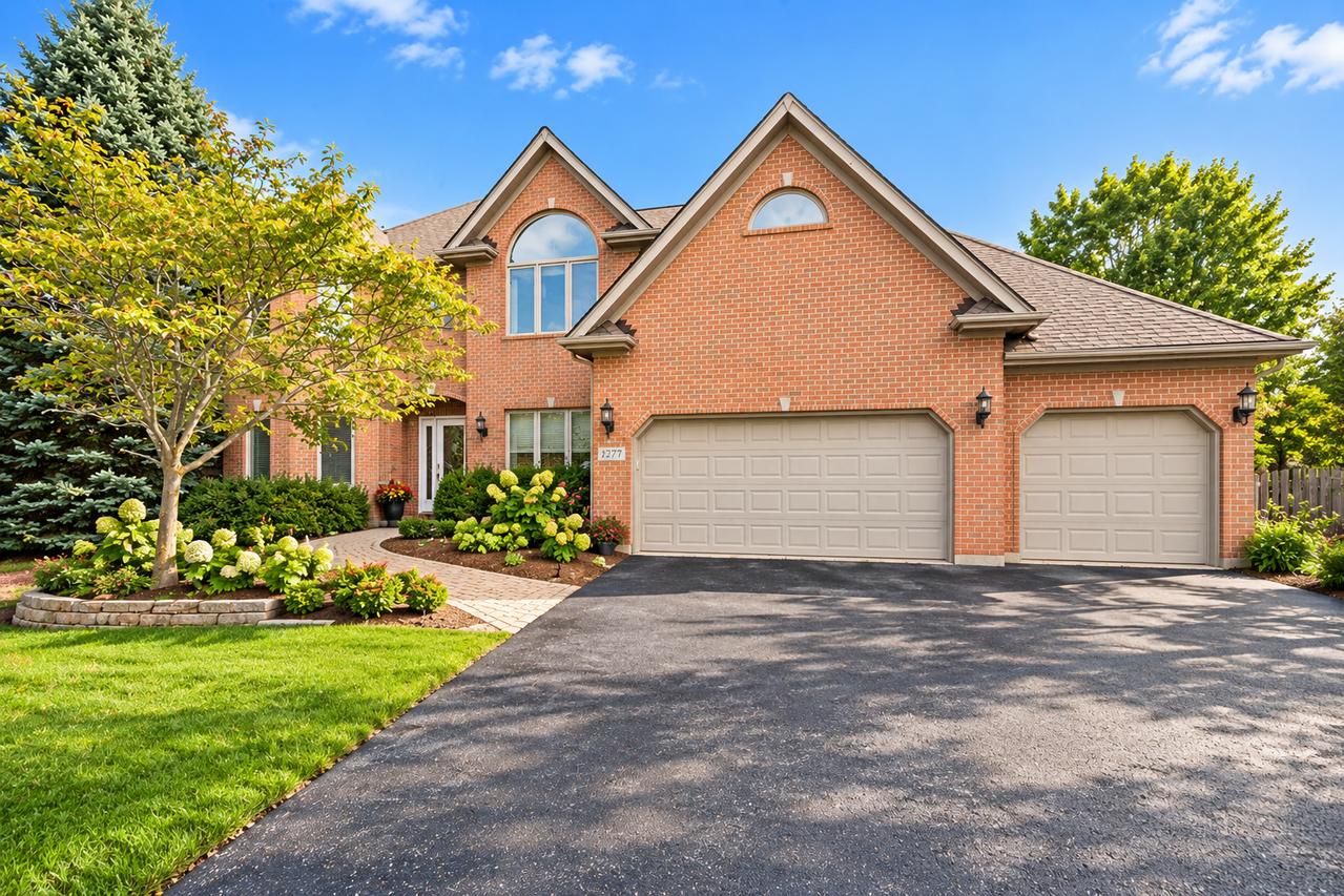 2277 Sutton Dr., South Elgin, IL 60177