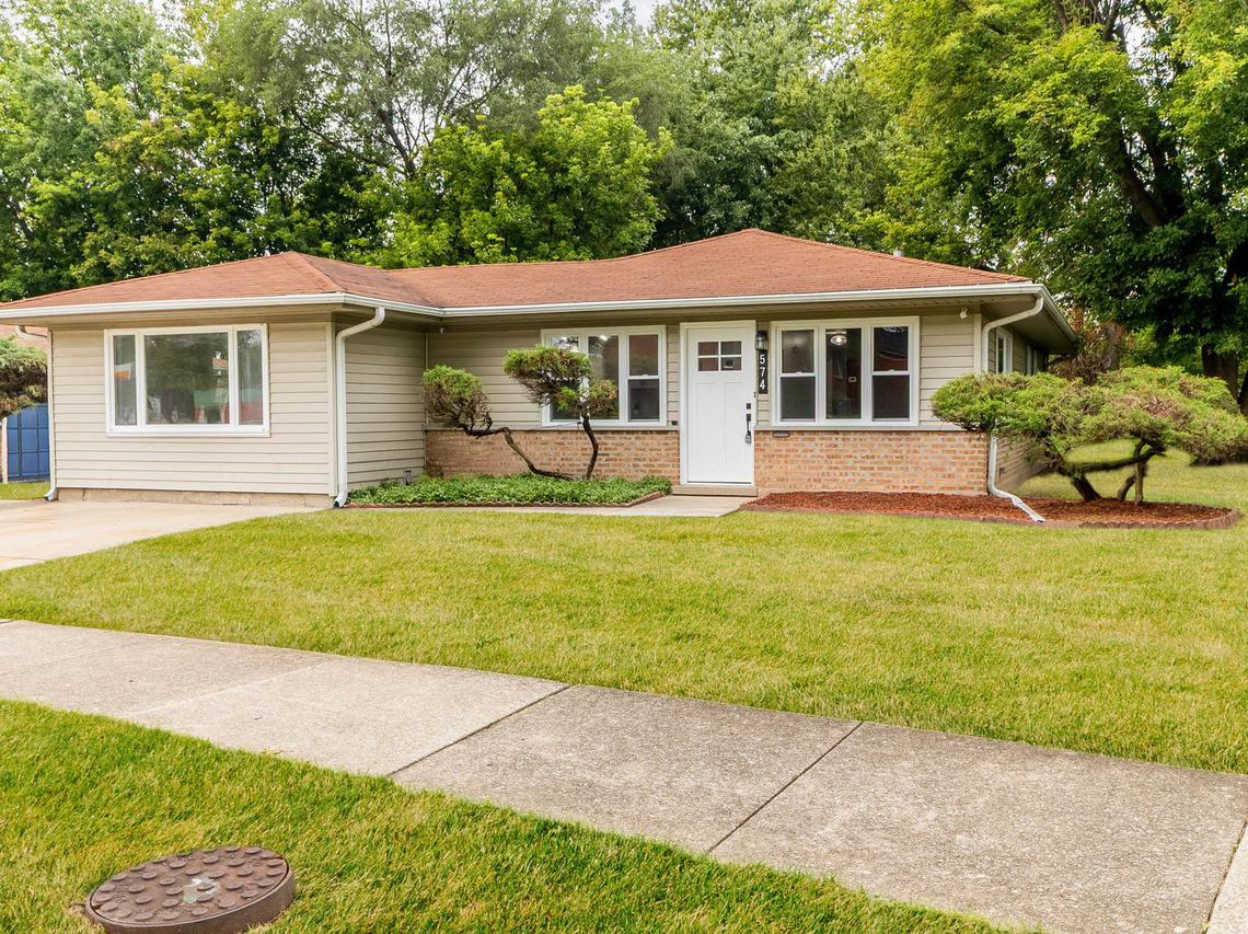 574 Lakewood Blvd., Park Forest, IL 60466