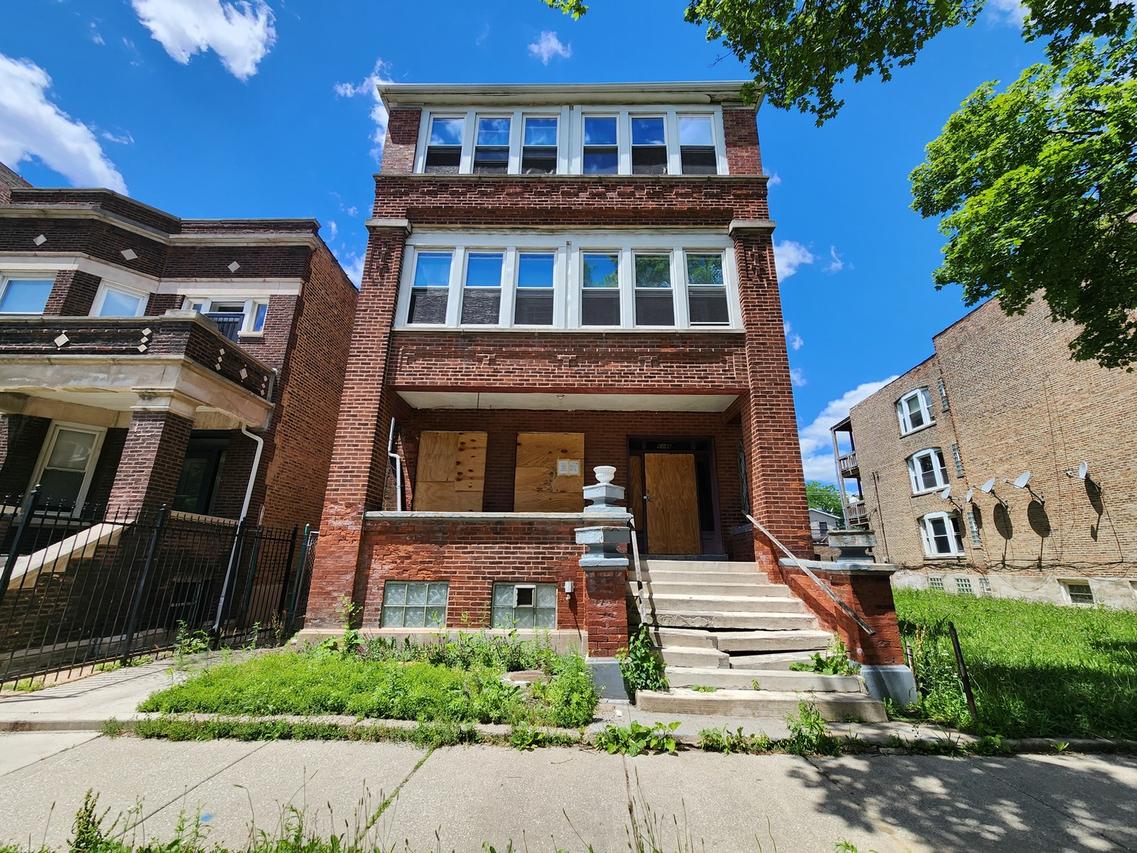 6146 S Vernon Ave., Chicago, IL 60637