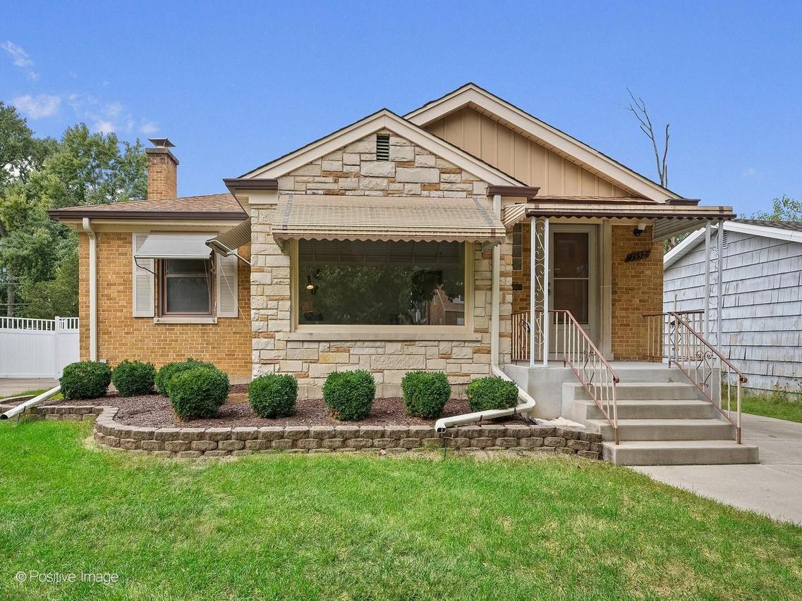 1532 Cleveland Ave., La Grange Park, IL 60526