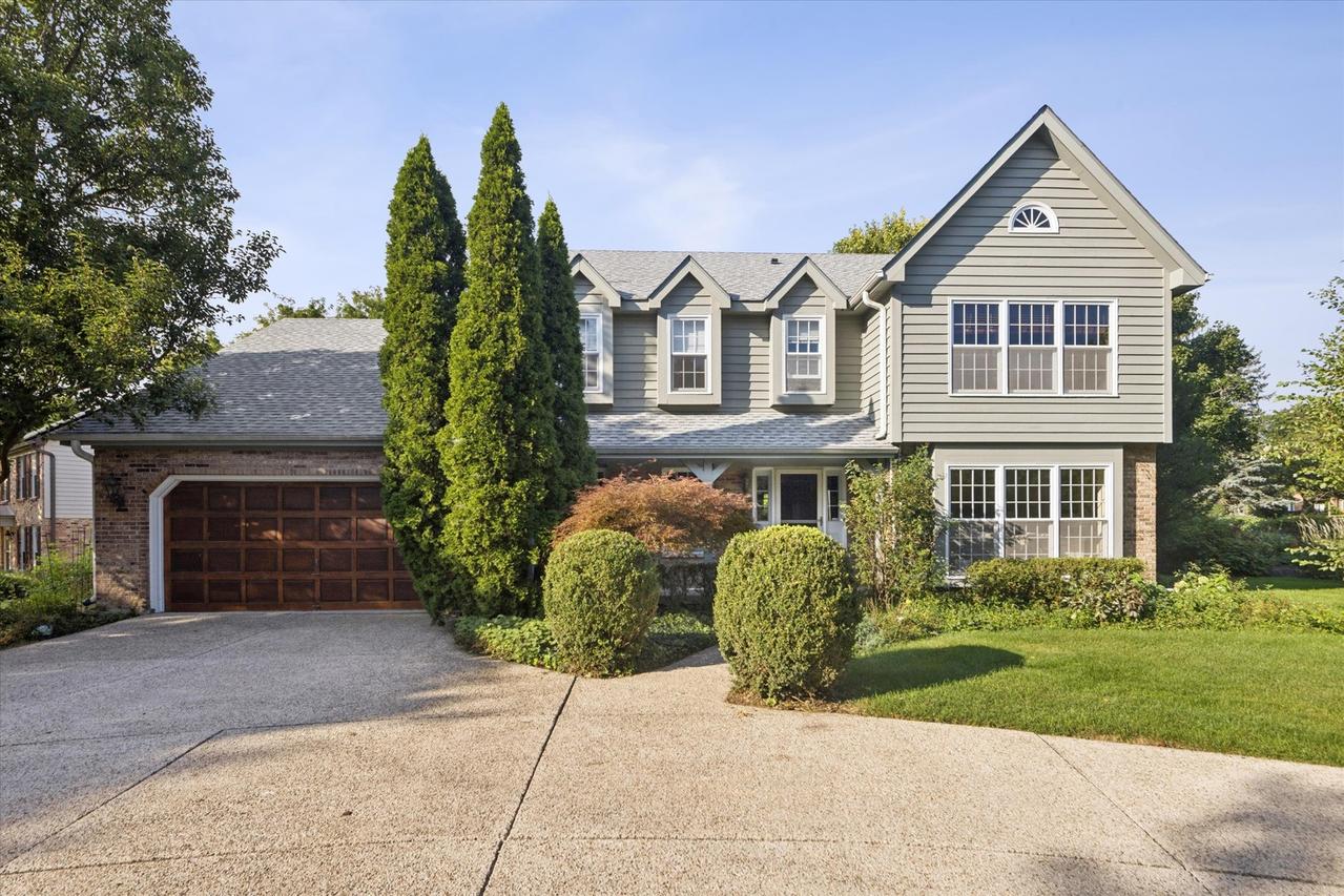 248 Meadowbrook Ln., Hinsdale, IL 60521