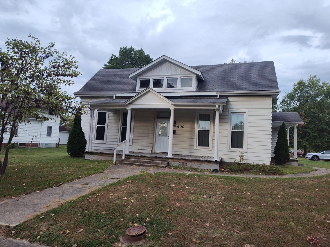 600 S Washington St., Mcleansboro, IL 62859