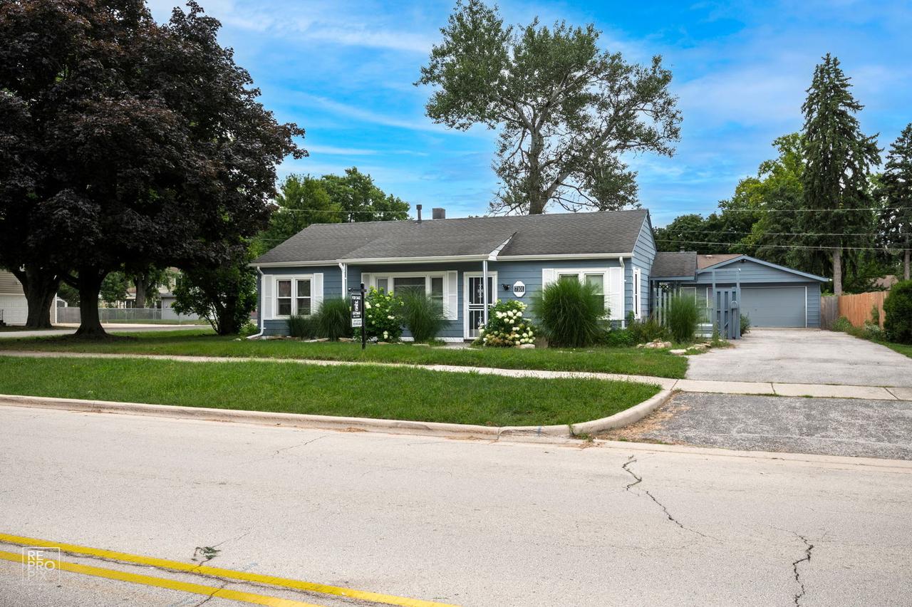 7101 W 115th St., Worth, IL 60482