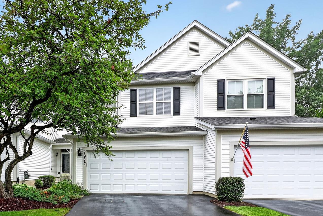 2927 Pleasant Plains Dr., St. Charles, IL 60175