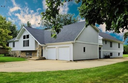 7N140 Nancy Ln., St. Charles, IL 60175
