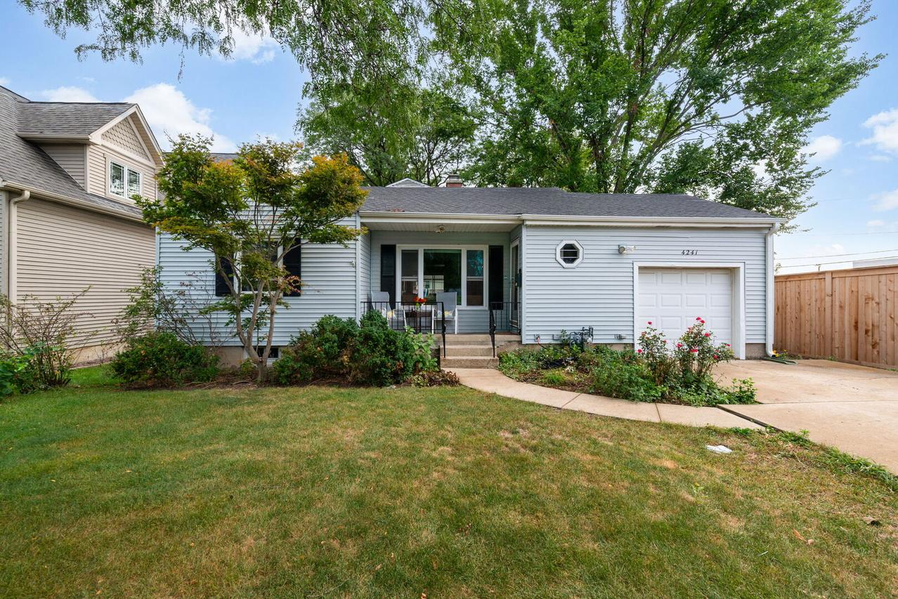 4241 Washington St., Downers Grove, IL 60515