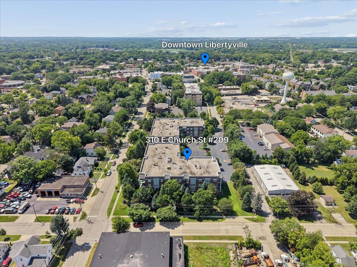 310 E Church Ave. #209, Libertyville, IL 60048