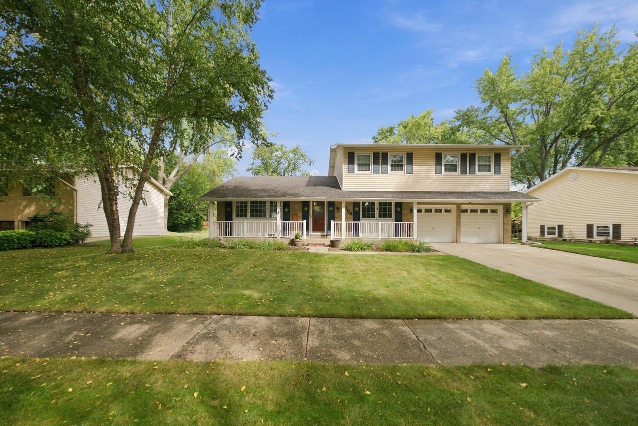 894 E Schirra Dr., Palatine, IL 60074