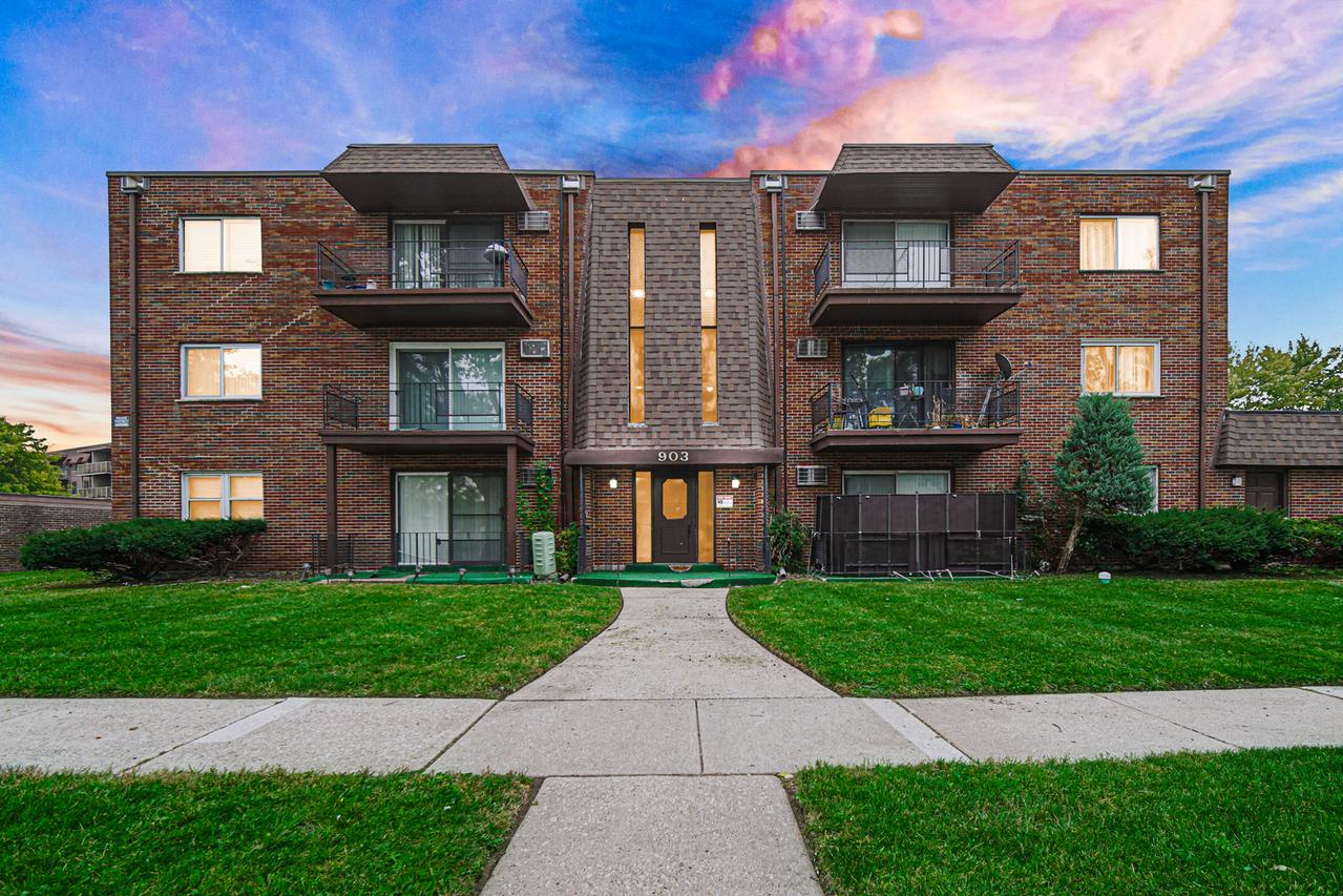 903 Elder Rd. #7, Homewood, IL 60430