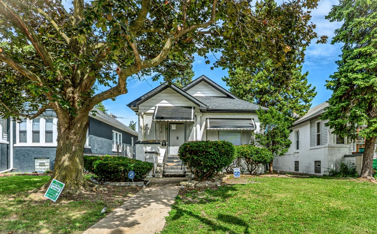 616 W 111th St., Chicago, IL 60628