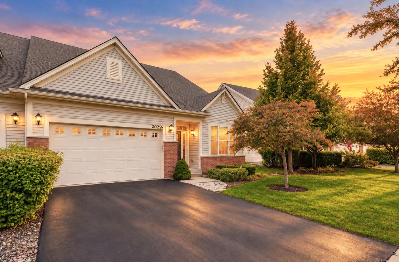 2029A Glenwood Cir. #A, Sugar Grove, IL 60554