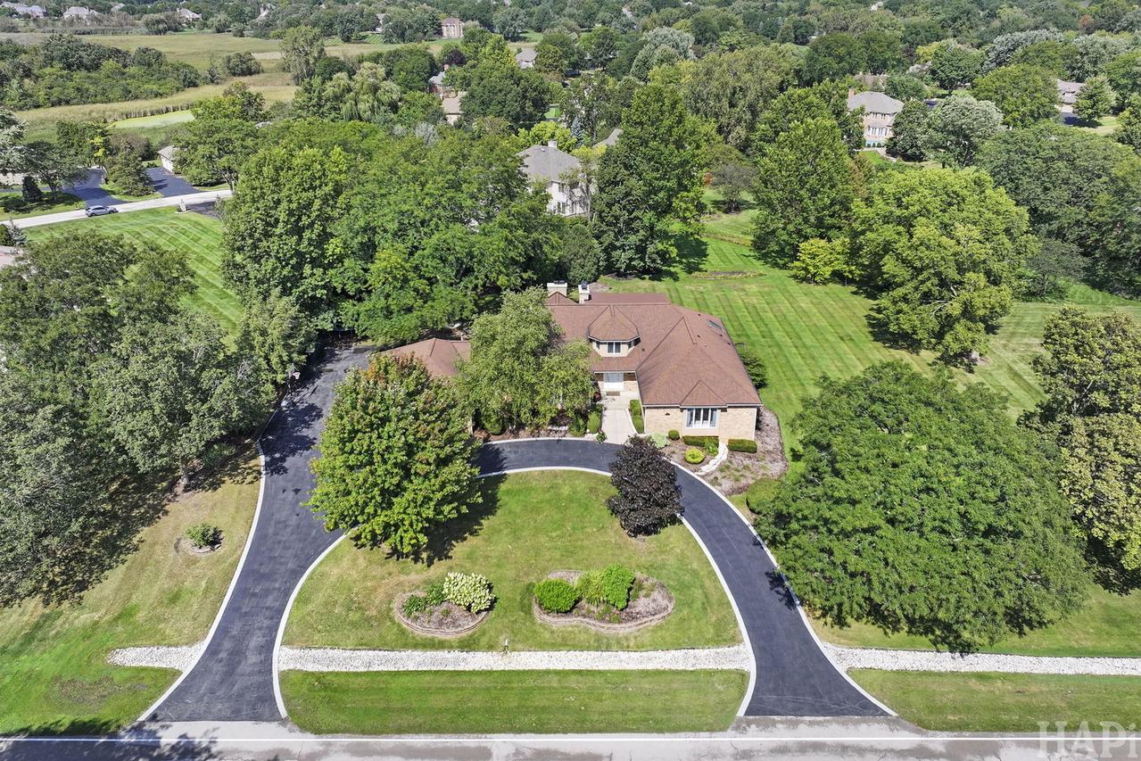 1726 Galloway Cir., Inverness, IL 60010