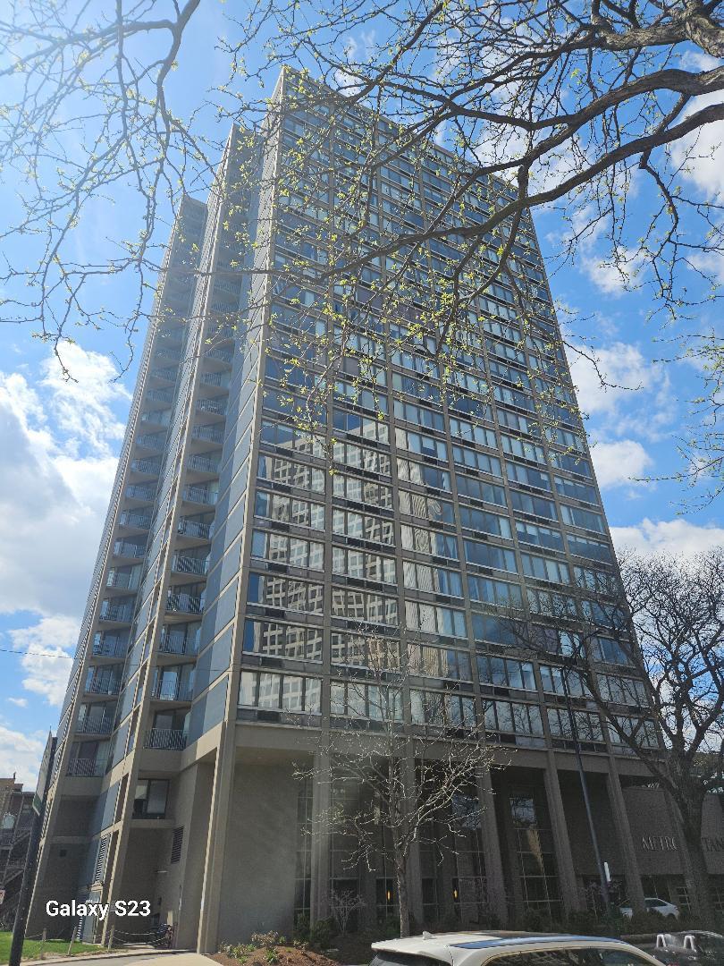 5320 N Sheridan Rd. #1502, Chicago, IL 60640