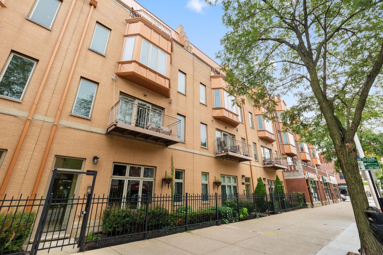 1925 S State St. #1, Chicago, IL 60616