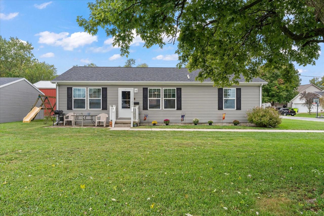 911 E Short St., Tuscola, IL 61953