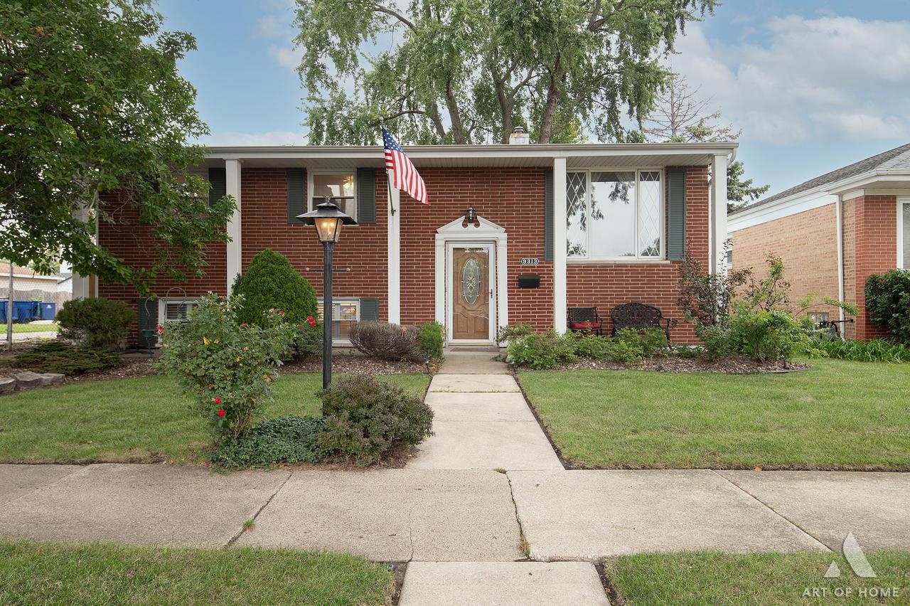 9313 Parkside Ave., Oak Lawn, IL 60453