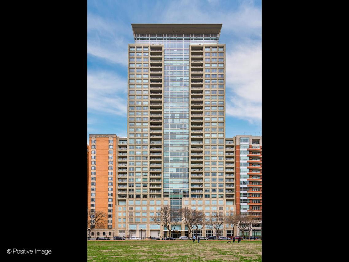 250 E Pearson St. #1903, Chicago, IL 60611