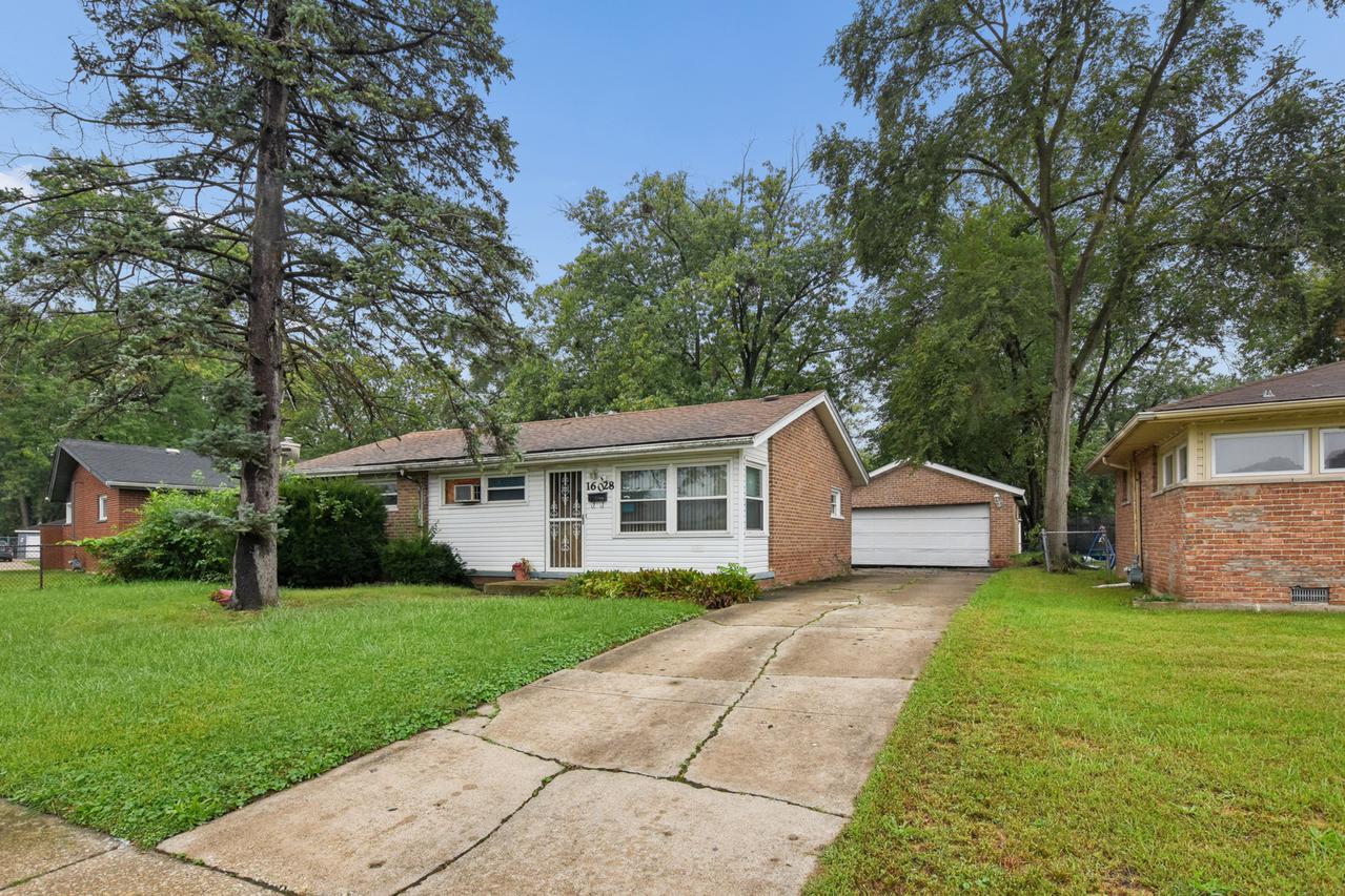 16028 Richmond Ave., Markham, IL 60428