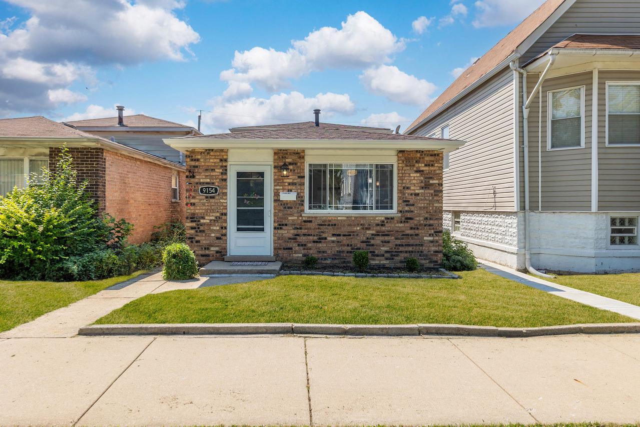 9154 S Luella Ave., Chicago, IL 60617